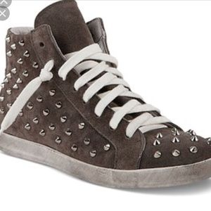 Steve Madden sneakers